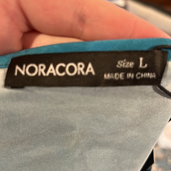 Blouse - Picture 7 of 8